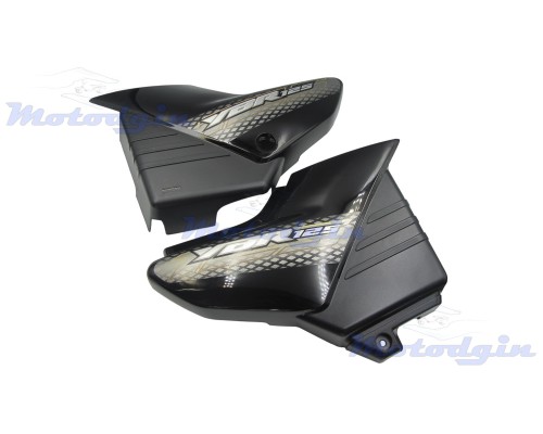 Пластик Yamaha YBR125 2009г боковой пара на бардачок чёрный